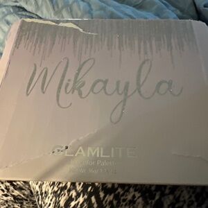 Mikayla eye shadow palette